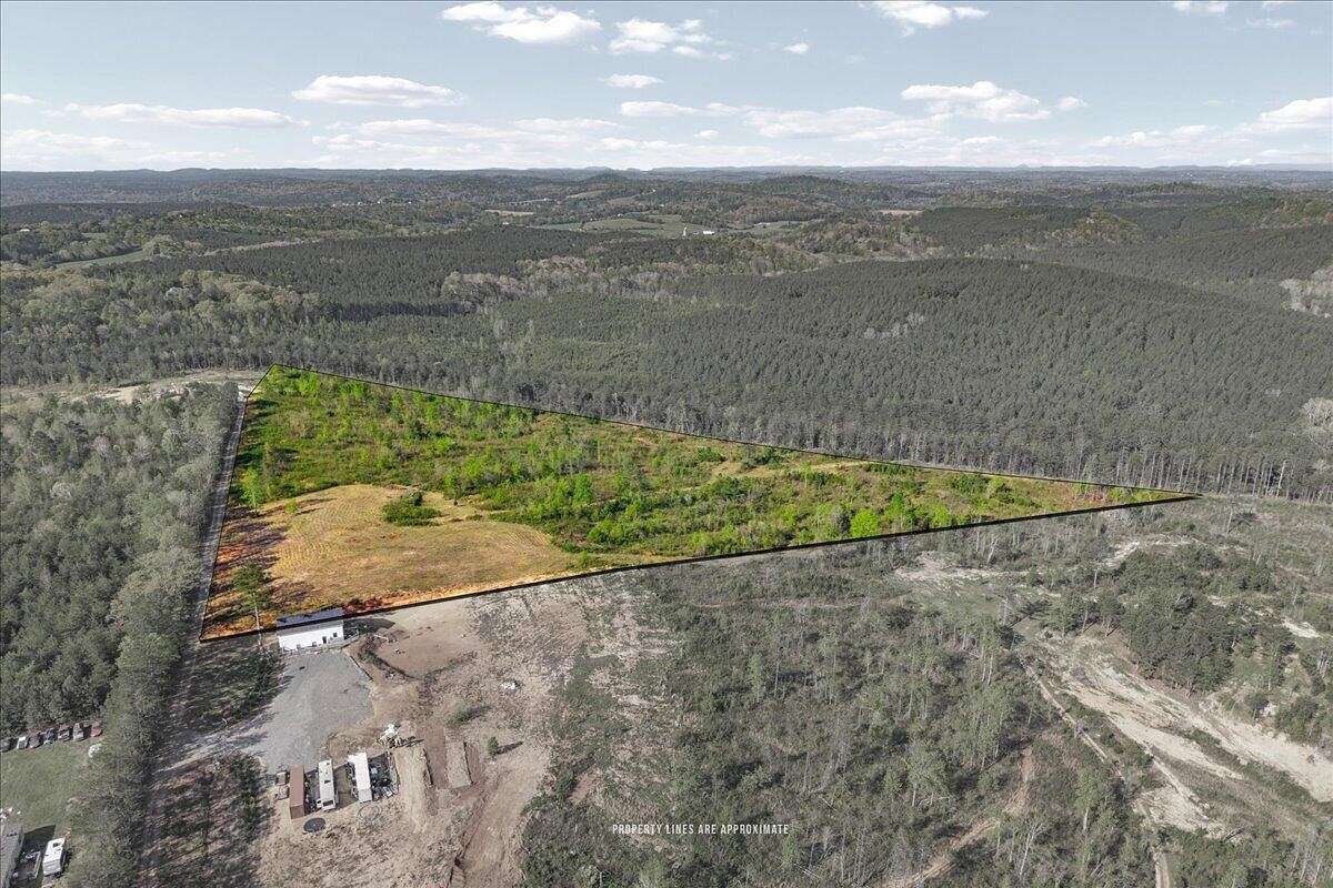 25.6 Acres of Recreational & Residential Land for Sale in Calhoun, Tennessee