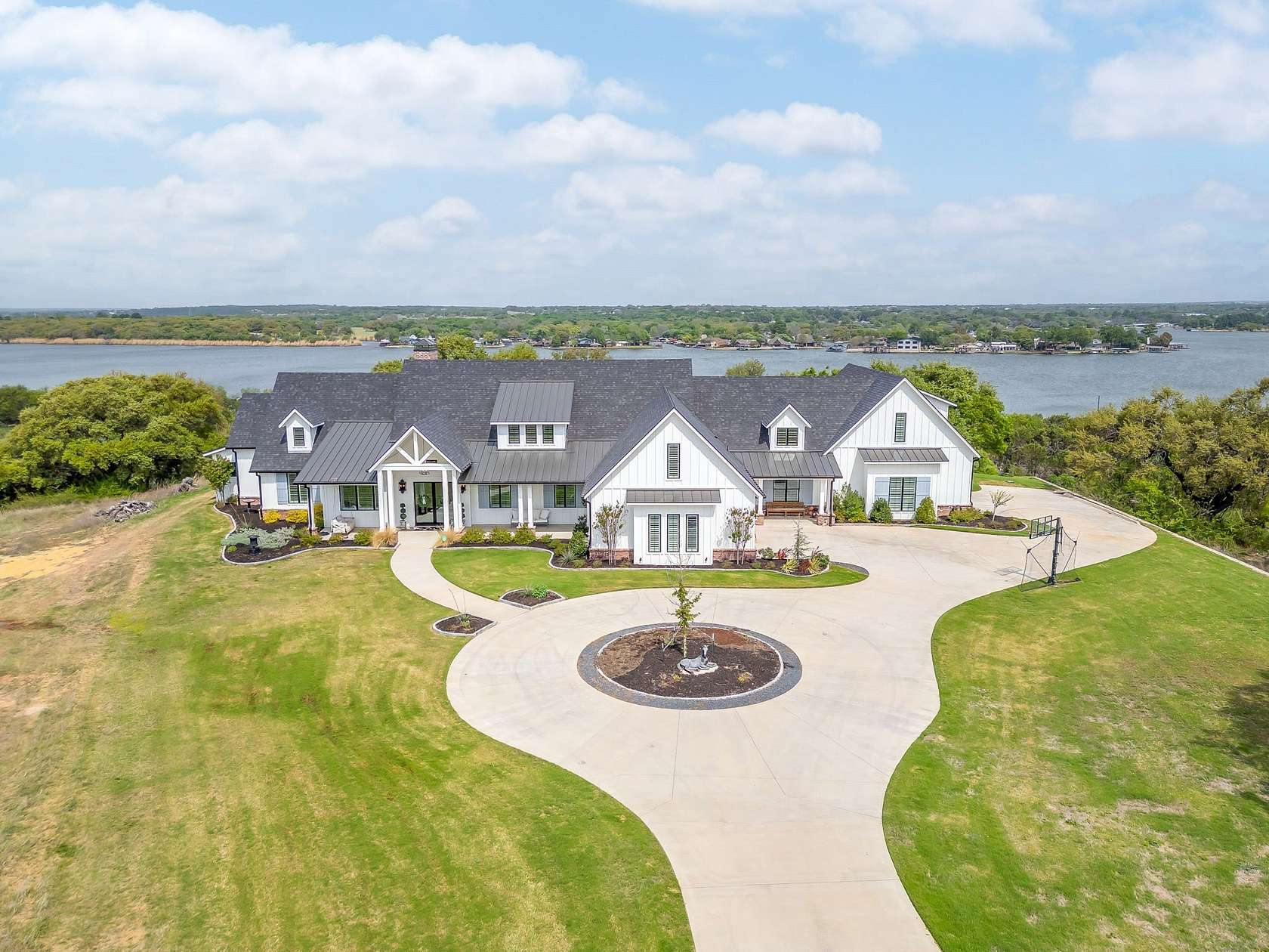 2.9 Acres of Land with Home for Sale in Granbury, Texas