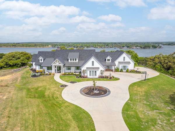 2.9 Acres of Land with Home for Sale in Granbury, Texas