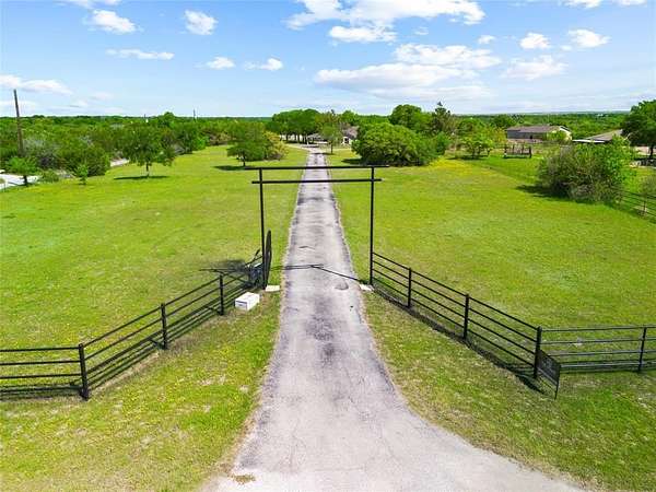 8.67 Acres of Land with Home for Sale in Aledo, Texas