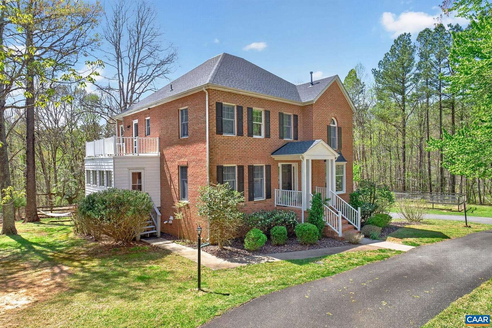 35 Acres of Land with Home for Sale in Afton, Virginia