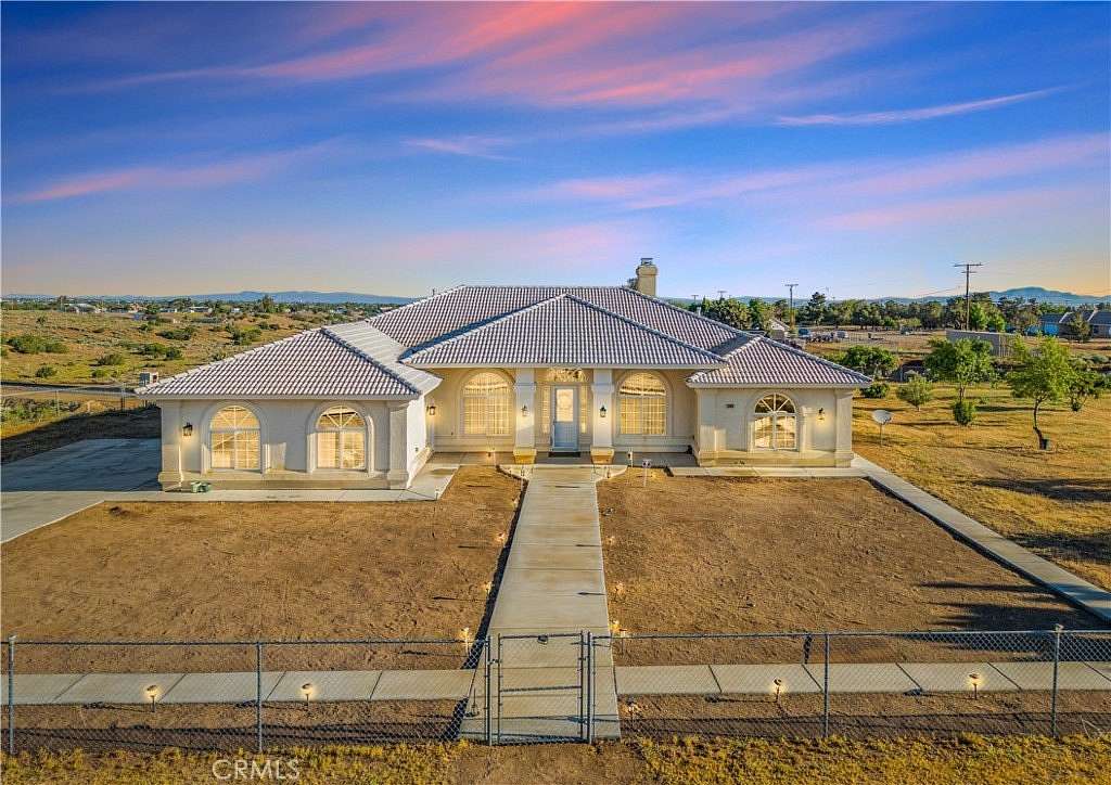 2 Acres of Land with Home for Sale in Oak Hills, California