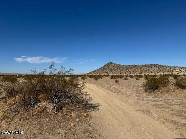 10 Acres of Land for Sale in Pearblossom, California