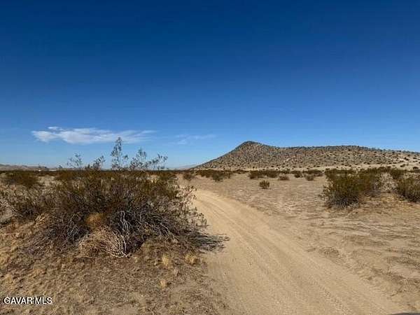 10 Acres of Land for Sale in Pearblossom, California