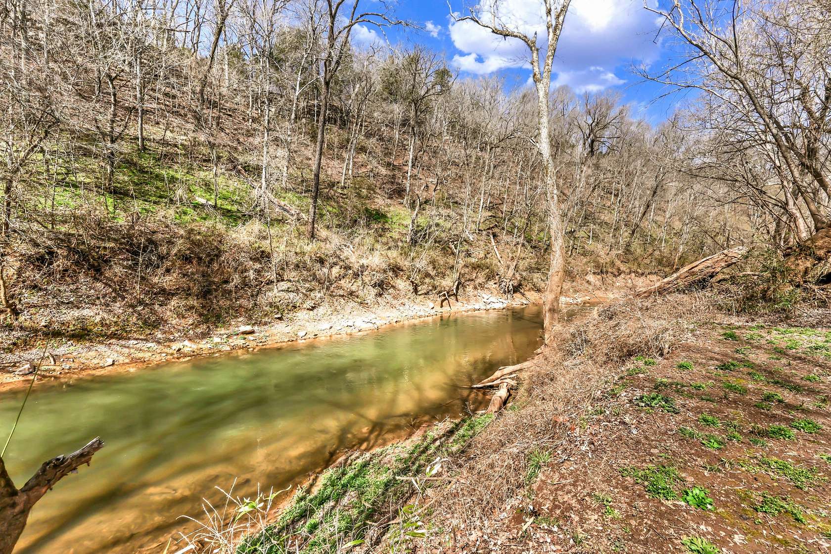 1.53 Acres of Land with Home for Sale in Clarksville, Tennessee