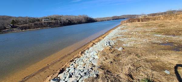 0.39 Acres of Residential Land for Sale in Clifton, Tennessee