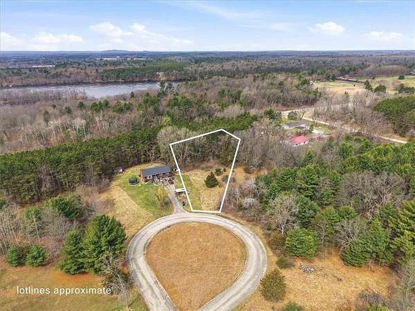 0.7 Acres of Residential Land for Sale in Springville Town, Wisconsin