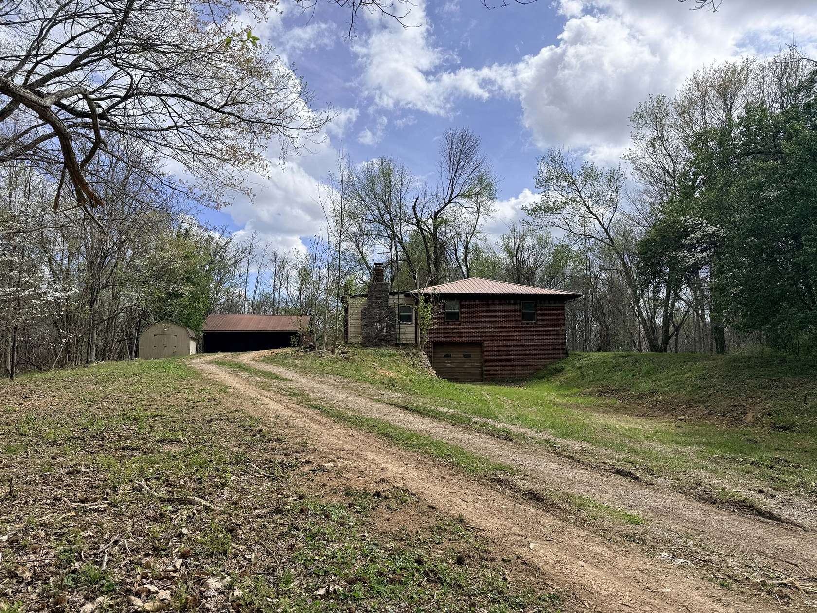5.16 Acres of Land with Home for Auction in Liberty, Tennessee