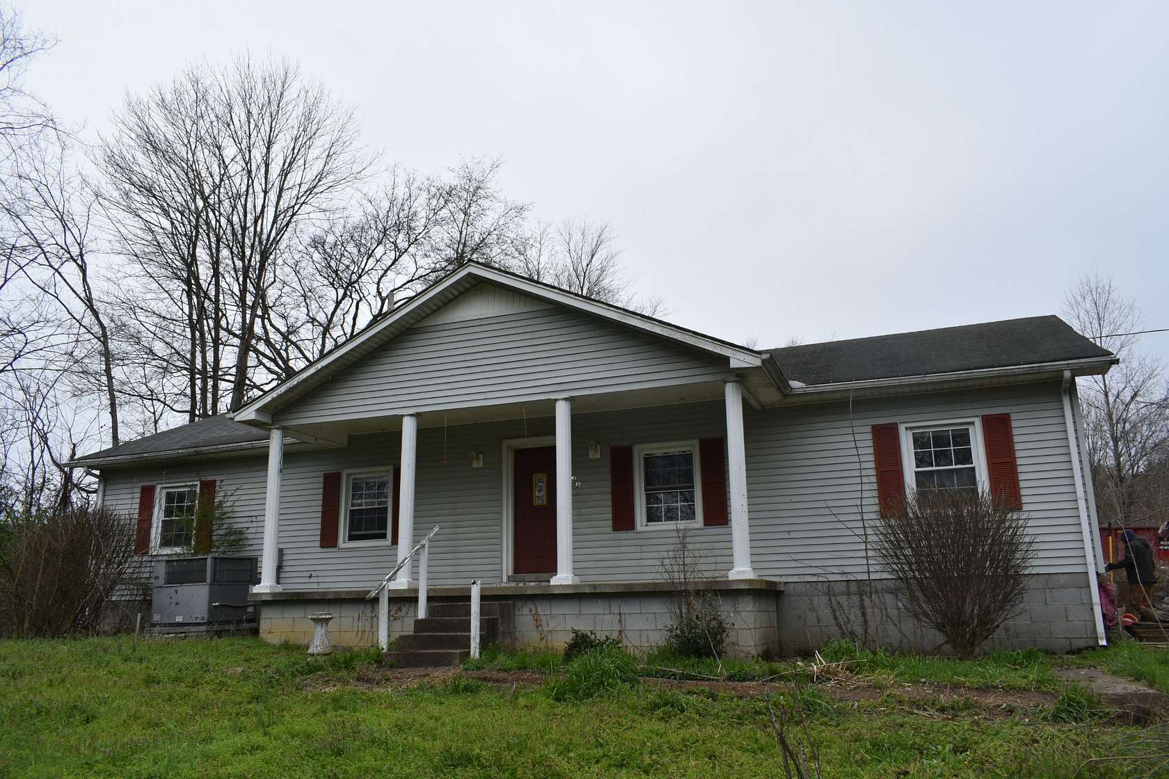 4 Acres of Land with Home for Auction in Hickman, Tennessee