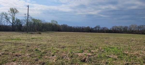 6 Acres of Residential Land for Sale in Shelbyville, Tennessee
