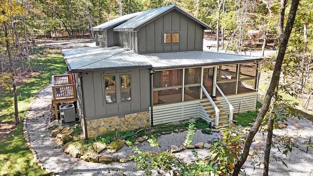 10 Acres of Recreational Land with Home for Sale in Monteagle, Tennessee