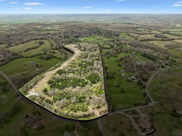 45 Acres of Recreational & Residential Land for Sale in Gallatin, Tennessee