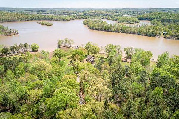 0.38 Acres of Residential Land for Sale in Parsons, Tennessee