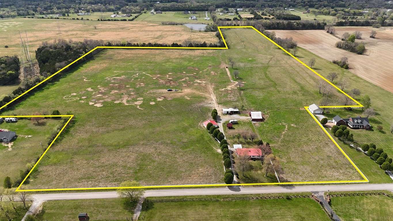 39.9 Acres of Agricultural & Residential Land for Auction in Christiana, Tennessee