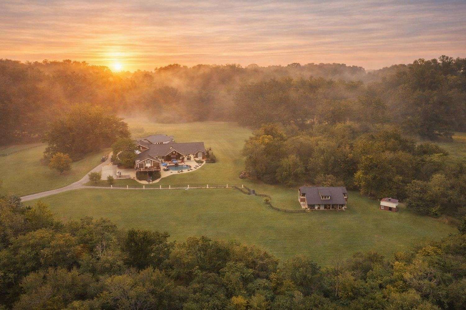 19.4 Acres of Land with Home for Sale in Columbia, Tennessee