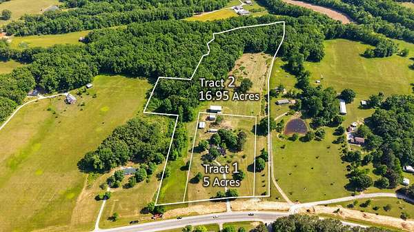 21.9 Acres of Land with Home for Auction in Portland, Tennessee