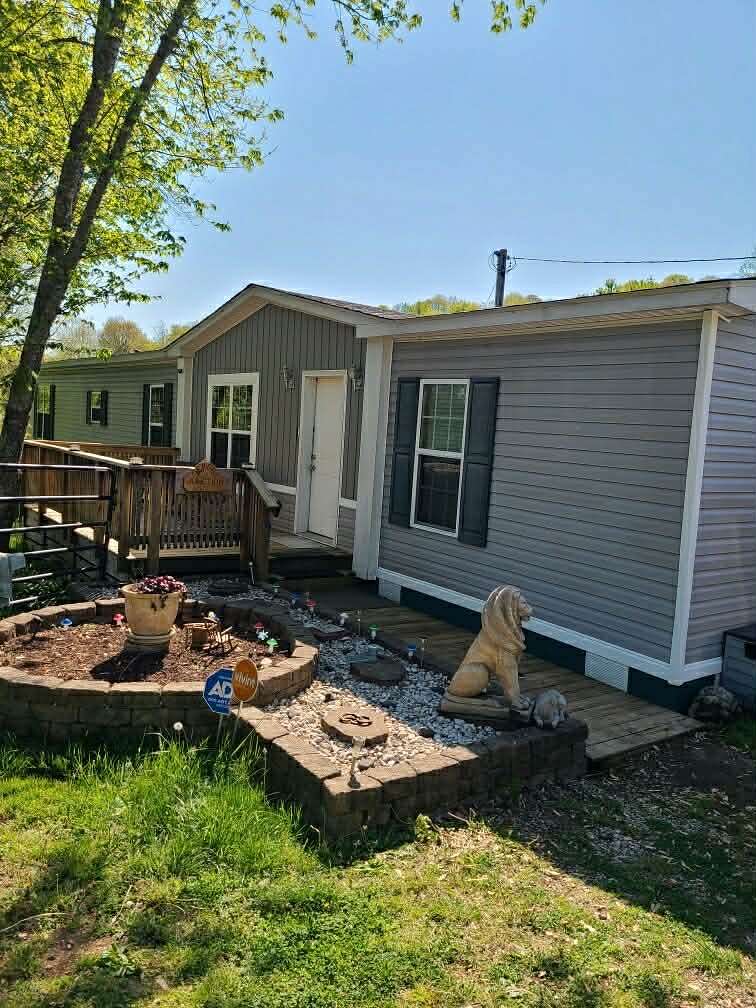 3 Acres of Land with Home for Sale in Lebanon, Tennessee