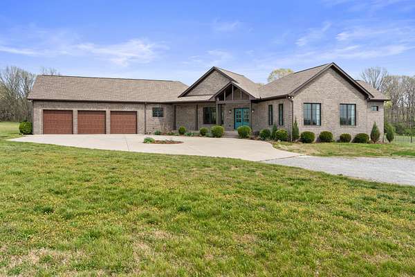 14 Acres of Land with Home for Sale in Gallatin, Tennessee