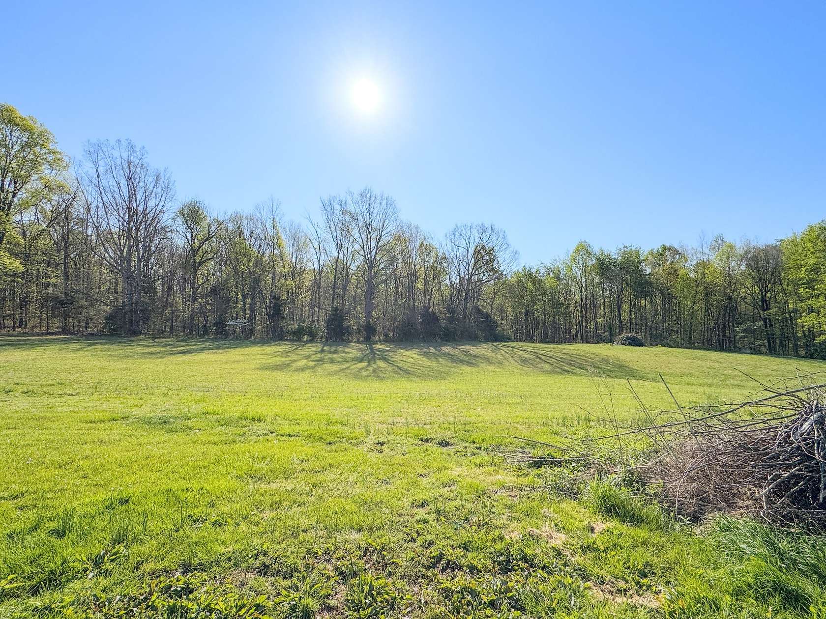 5 Acres of Residential Land for Sale in Westmoreland, Tennessee