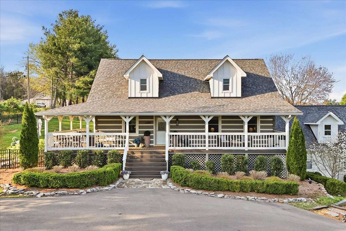 2.48 Acres of Land with Home for Sale in Arrington, Tennessee