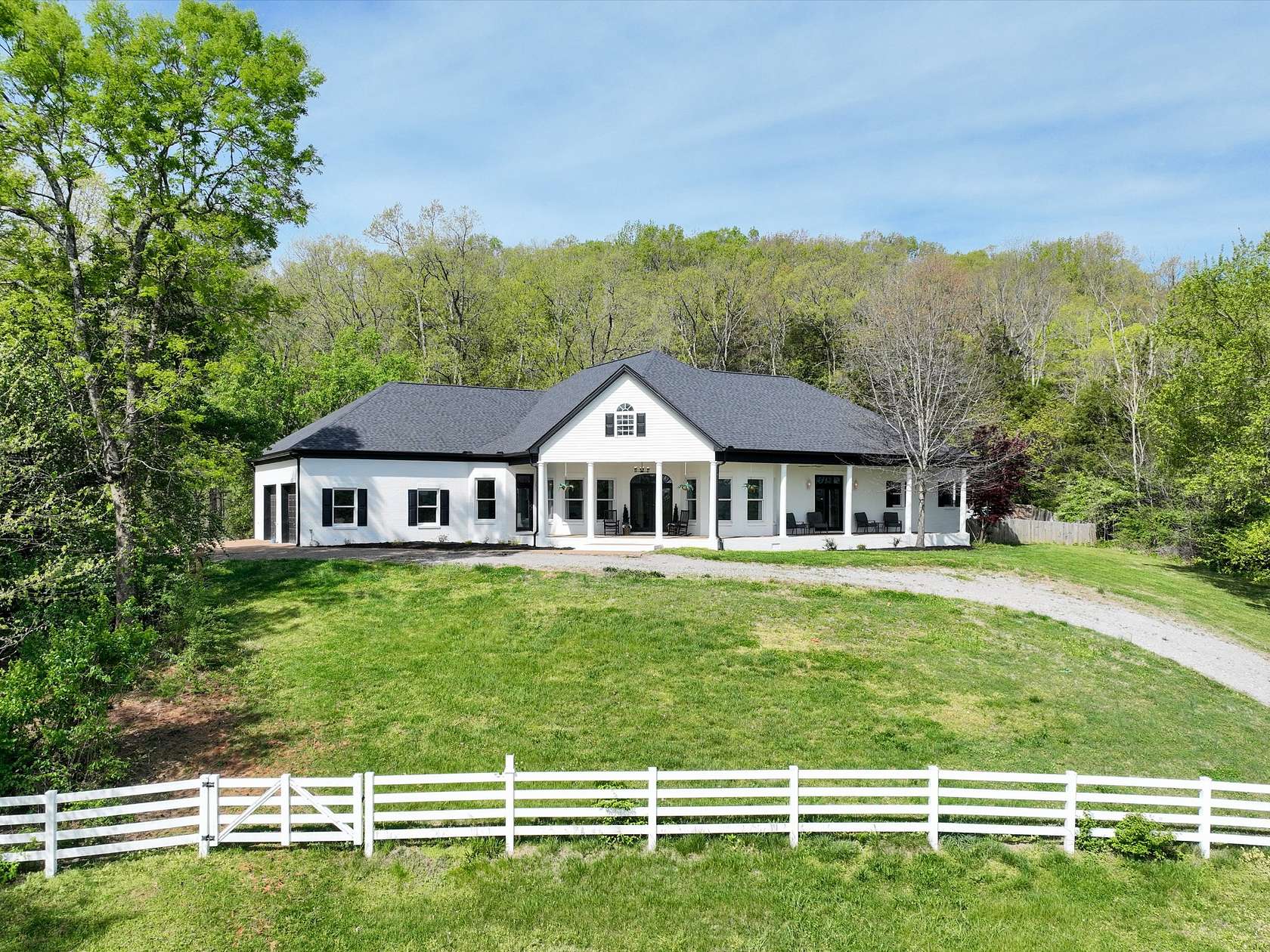 5 Acres of Land with Home for Sale in Franklin, Tennessee