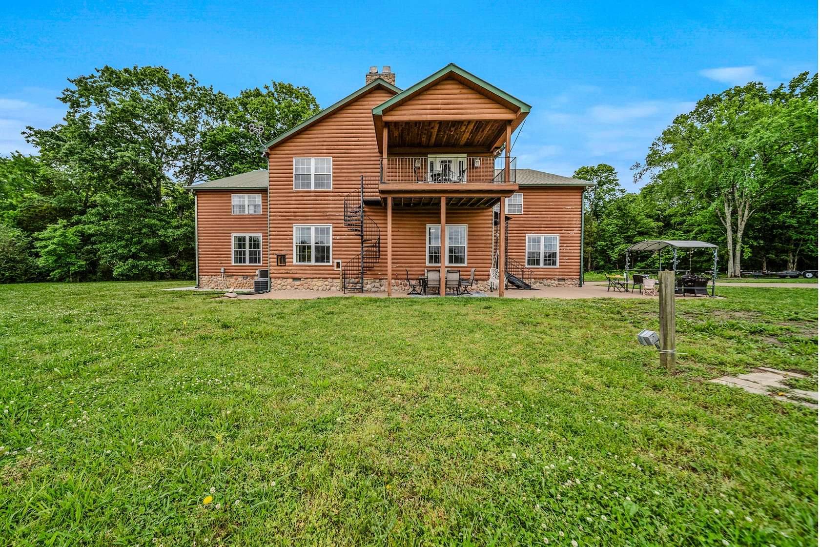 17.3 Acres of Land with Home for Sale in Rockvale, Tennessee