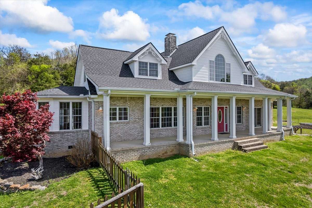 25 Acres of Agricultural Land with Home for Sale in Bethpage, Tennessee