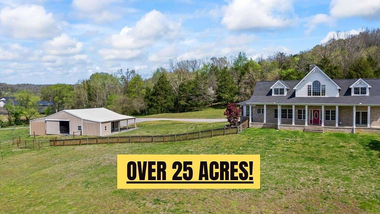25 Acres of Agricultural Land with Home for Sale in Bethpage, Tennessee