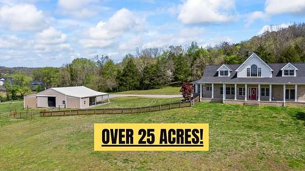 25 Acres of Improved Agricultural Land for Sale in Bethpage, Tennessee
