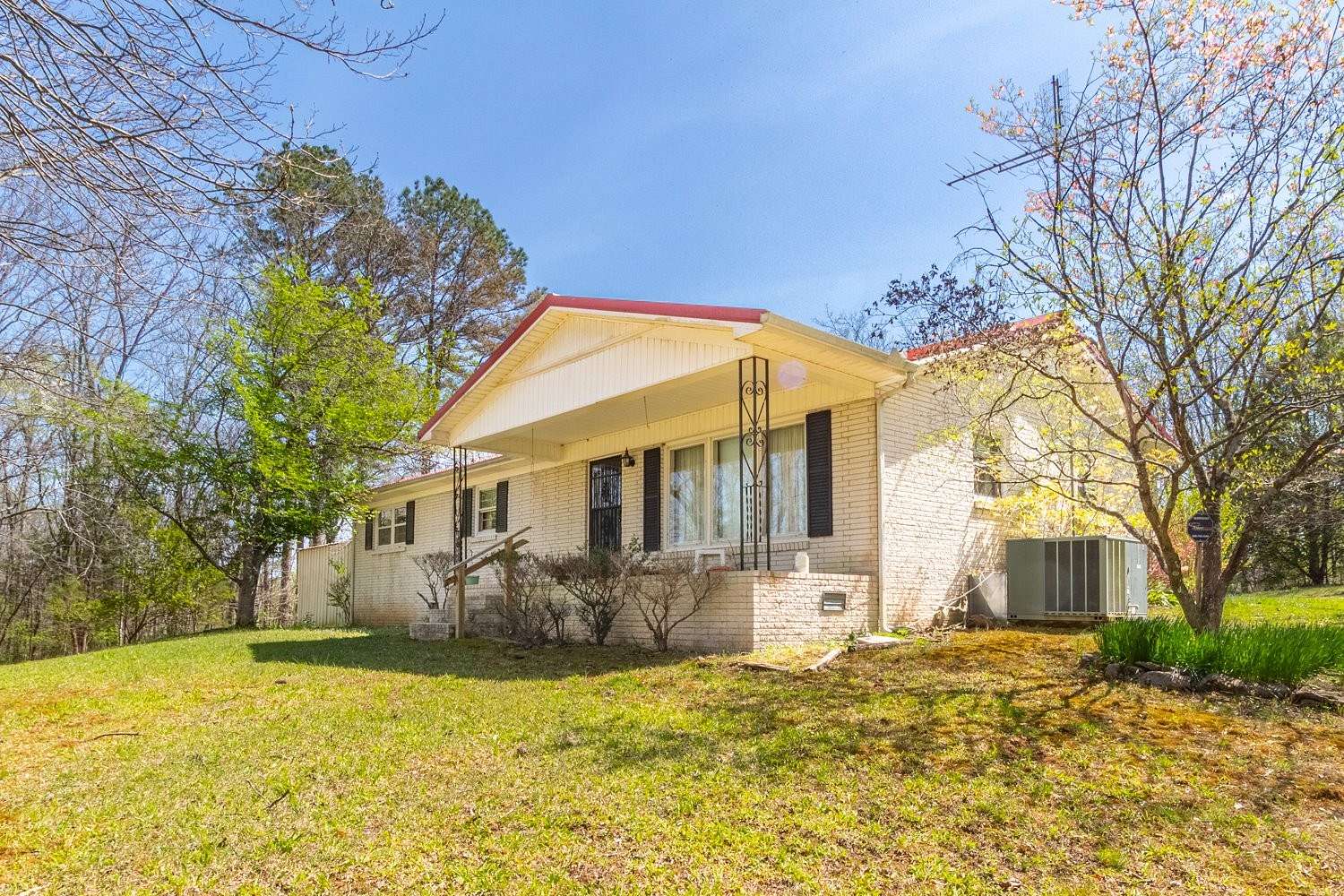 16.5 Acres of Land with Home for Sale in Westpoint, Tennessee