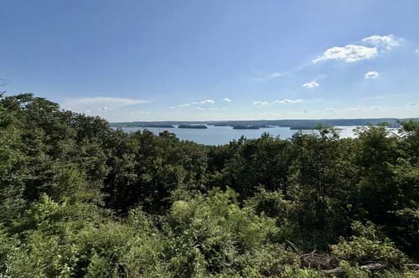 1.33 Acres of Residential Land for Sale in Waverly, Tennessee