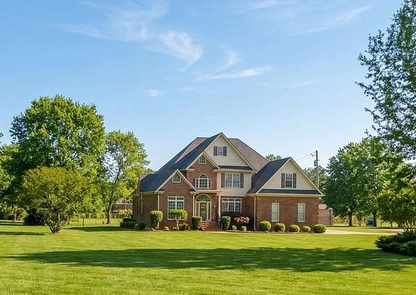 1.62 Acres of Land with Home for Sale in Murfreesboro, Tennessee