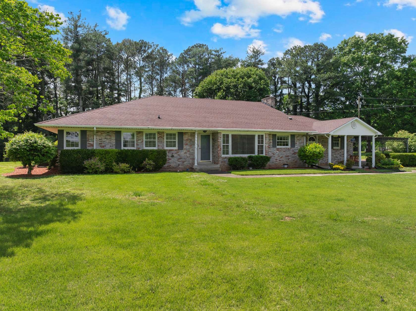 1.53 Acres of Land with Home for Sale in Lewisburg, Tennessee