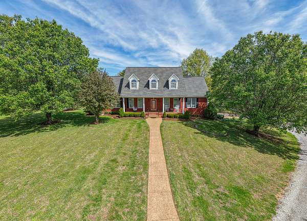 13 Acres of Land with Home for Sale in Thompson's Station, Tennessee