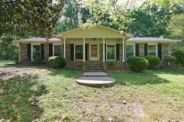 3.8 Acres of Land with Home for Sale in Dickson, Tennessee