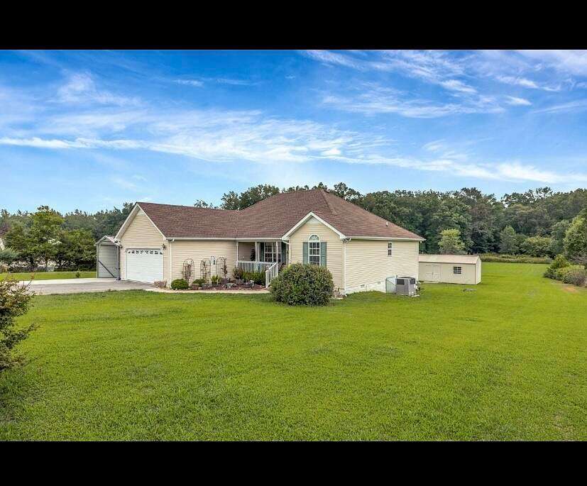 5.64 Acres of Land with Home for Sale in Manchester, Tennessee