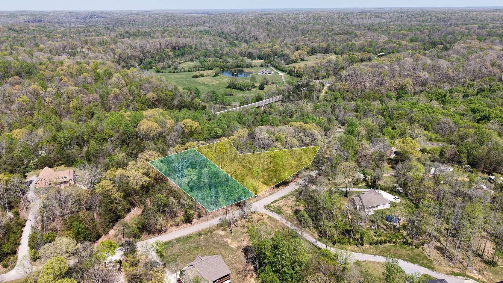 1 Acre of Residential Land for Sale in Burns, Tennessee