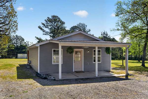 2 Acres of Land with Home for Sale in Murfreesboro, Tennessee