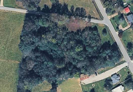 2.45 Acres of Residential Land for Sale in Cottontown, Tennessee