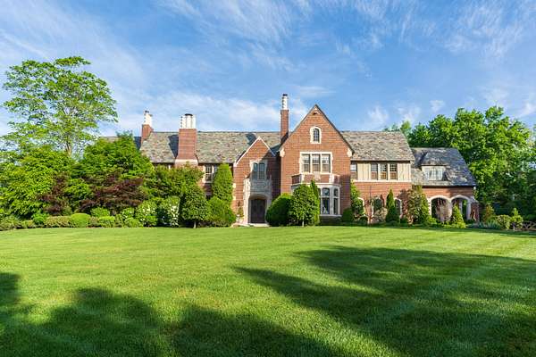 6.5 Acres of Land with Home for Sale in Chattanooga, Tennessee