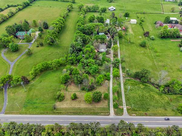 5 Acres of Land with Home for Sale in Gallatin, Tennessee