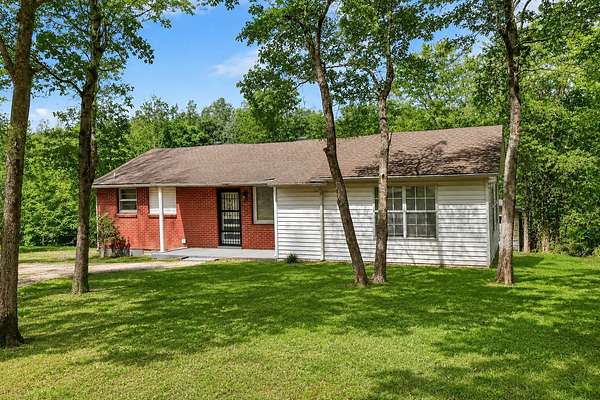 1.9 Acres of Land with Home for Sale in Clarksville, Tennessee