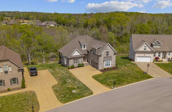 2 Acres of Land with Home for Sale in Lebanon, Tennessee