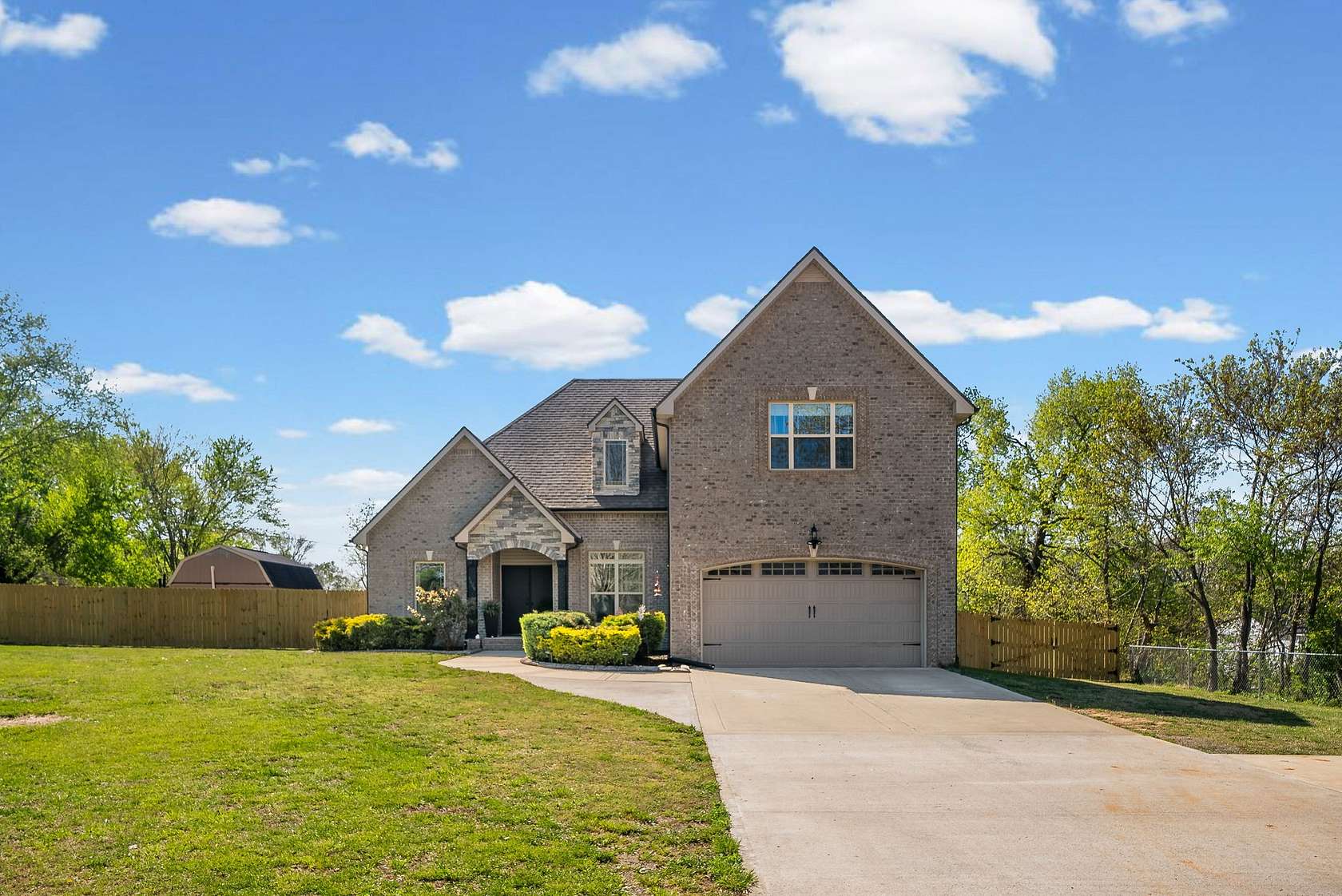 1.5 Acres of Land with Home for Sale in Clarksville, Tennessee