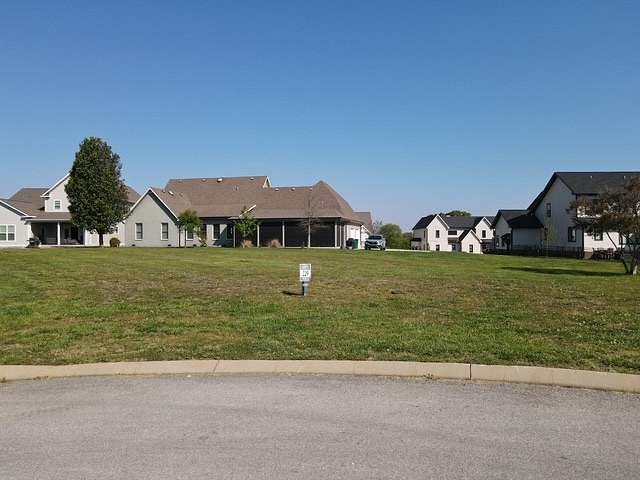 0.36 Acres of Residential Land for Sale in Winchester, Tennessee