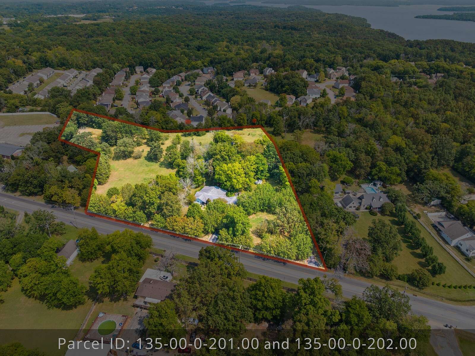 5.3 Acres of Land with Home for Sale in Nashville, Tennessee