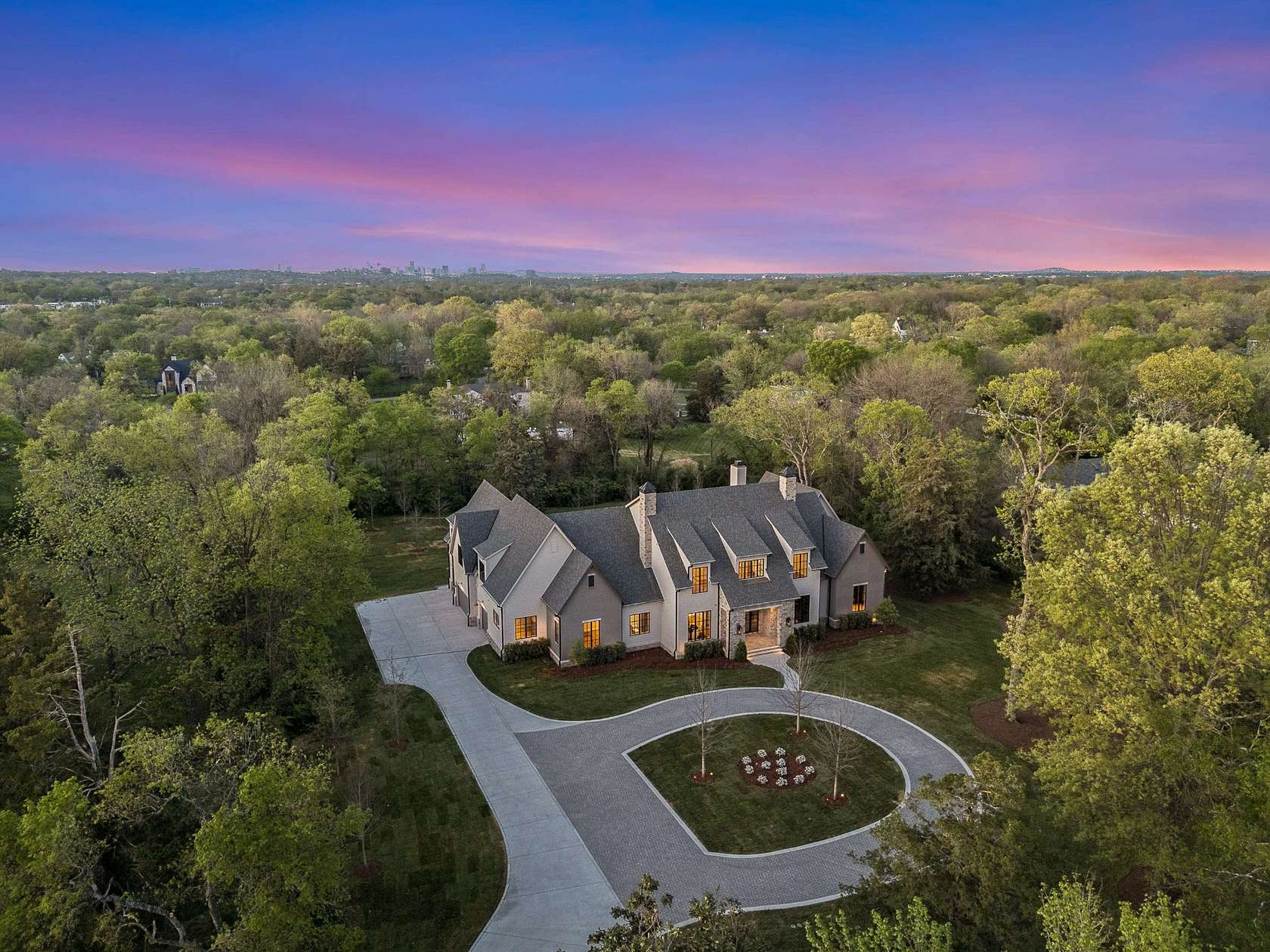 2.23 Acres of Land with Home for Sale in Nashville, Tennessee
