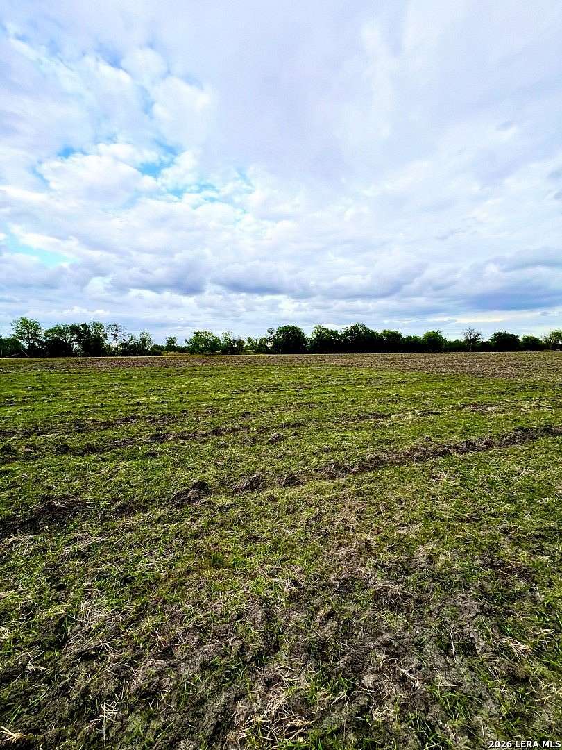 6 Acres of Residential Land for Sale in Marion, Texas