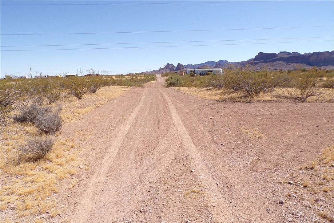2.35 Acres of Residential Land for Sale in Golden Valley, Arizona