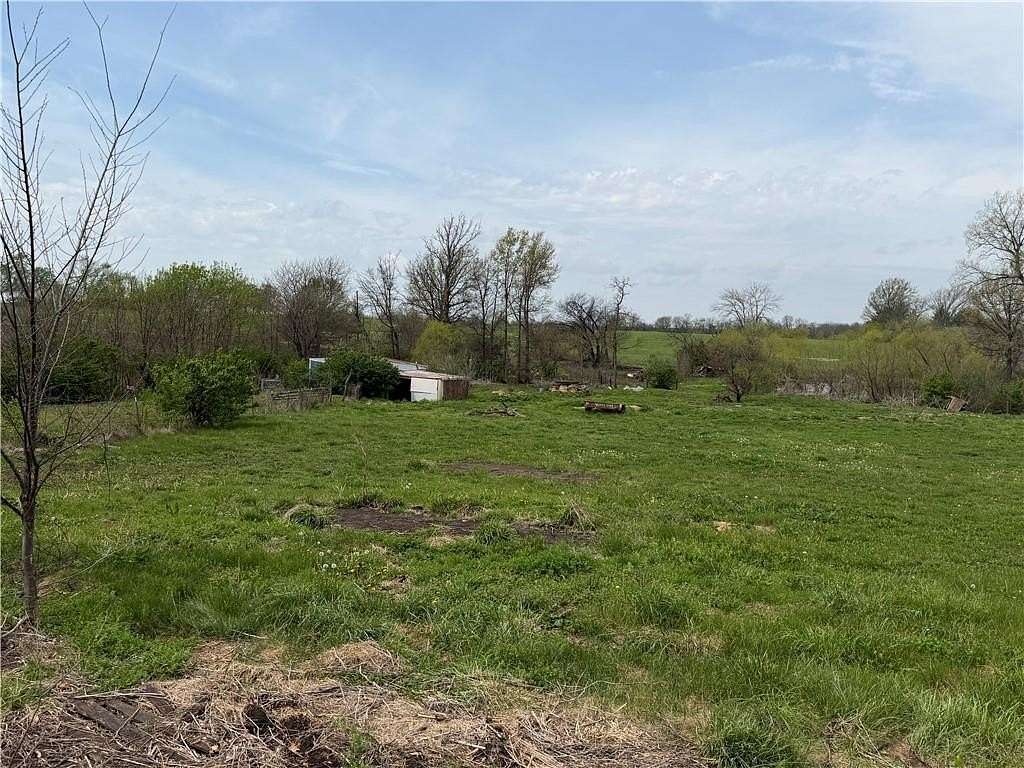 5 Acres of Residential Land for Sale in Warrensburg, Missouri